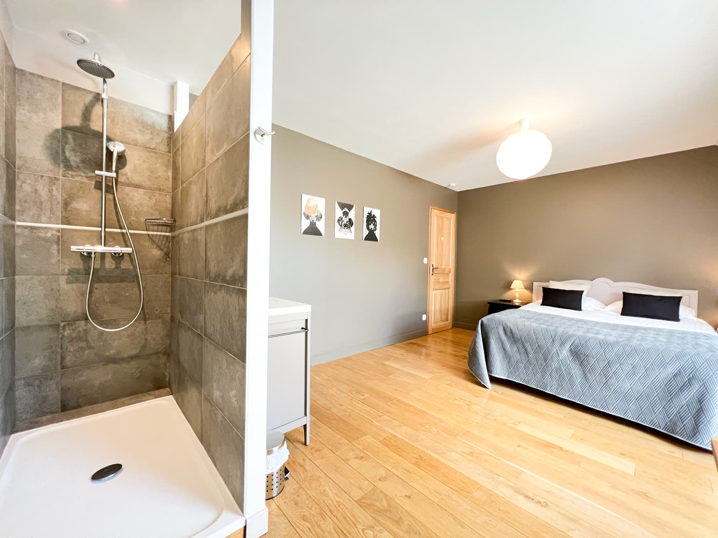 Chambre et sa salle d'eau